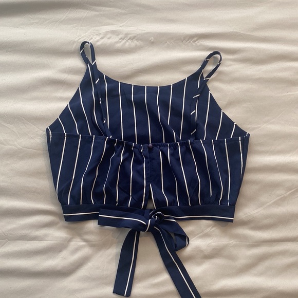 Navy blue striped crop top - Picture 2 of 3